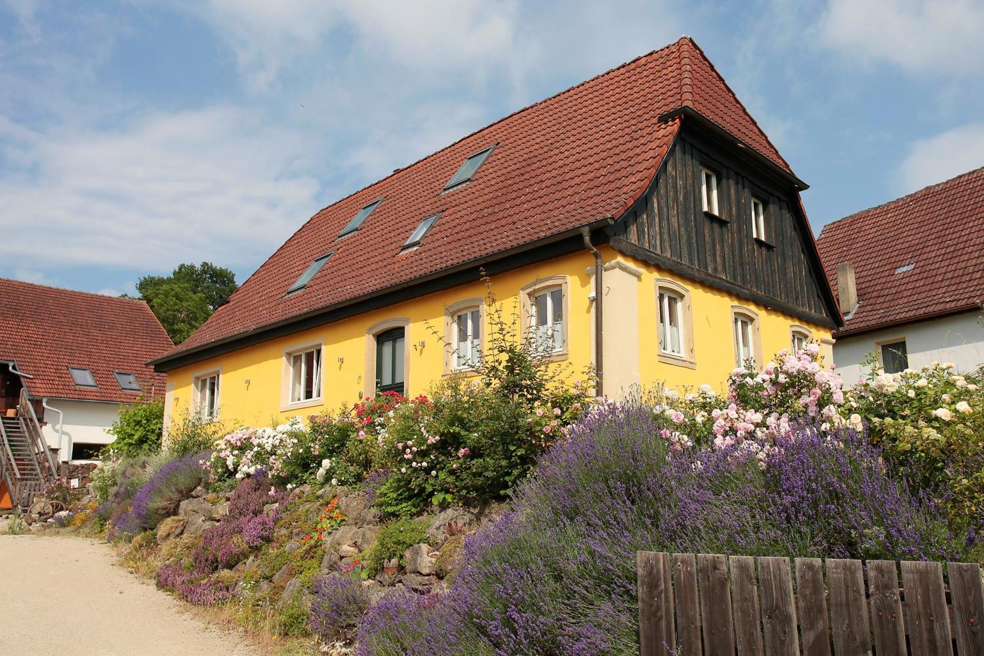 Gemuetliches Apartment Mit Galerie Im Ferienhof Litzendorf ภายนอก รูปภาพ